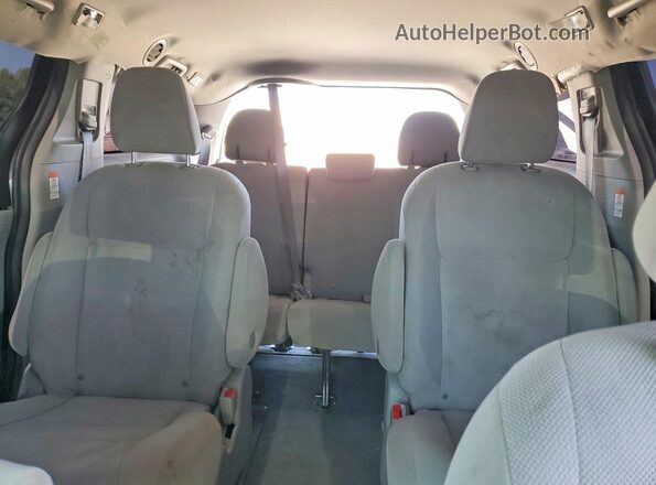 5TDZZ3DC8LS073881 2020 TOYOTA SIENNA Gray Widok tylnych siedzeń
