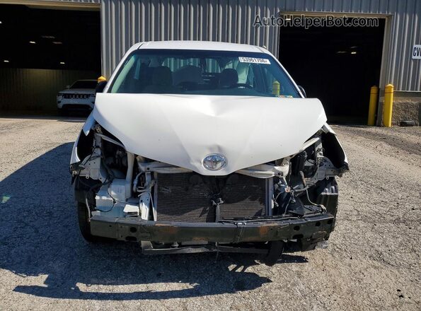 5TDZZ3DC9HS826826 2017 TOYOTA SIENNA White 