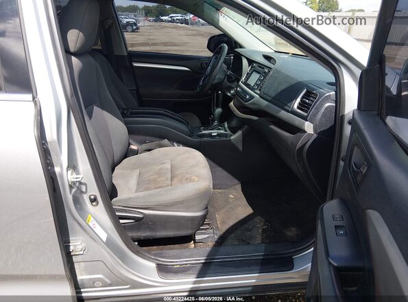 5TDZZRFH2KS298808 2019 TOYOTA HIGHLANDER Silver Սալոնի դիմացի տեսք