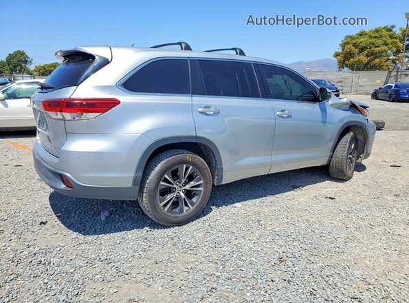 5TDZZRFH3JS255092 2018 TOYOTA HIGHLANDER Silver Задня права чверть