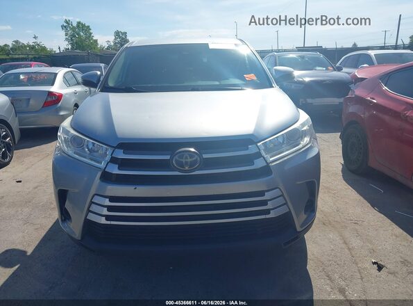 5TDZZRFH4JS238592 2018 TOYOTA HIGHLANDER Серебряный Вид щитка приборов