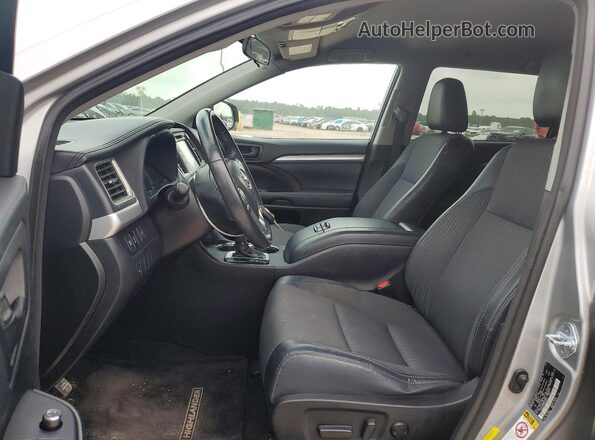 5TDZZRFH5HS190577 2017 TOYOTA HIGHLANDER Silver Vista interior delantera