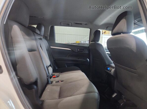 5TDZZRFH5JS260598 2018 TOYOTA HIGHLANDER White უკანა სალონის ხედი