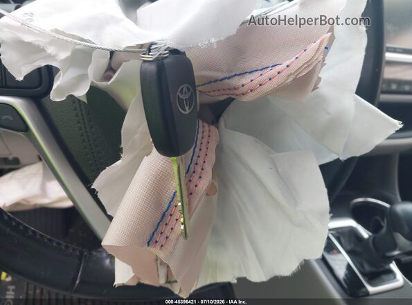 5TDZZRFH6JS279368 2018 TOYOTA HIGHLANDER Серый Вид панели приборов