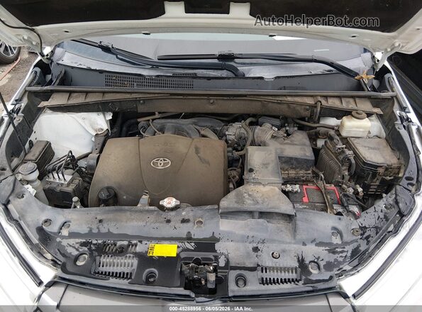 5TDZZRFH7JS241857 2018 TOYOTA HIGHLANDER Белый Вид сзади