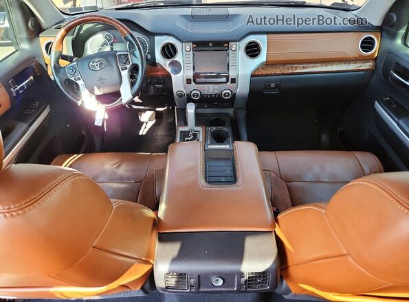 5TFAY5F10GX506374 2016 TOYOTA TUNDRA Black Widok deski rozdzielczej