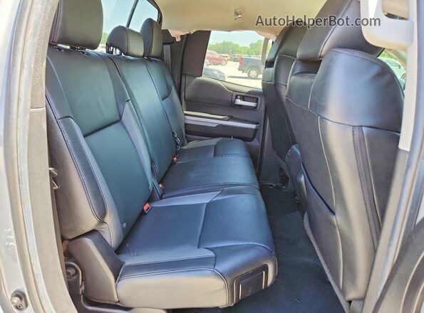 5TFBY5F14MX981350 2021 TOYOTA TUNDRA Gray Vista de los asientos traseros