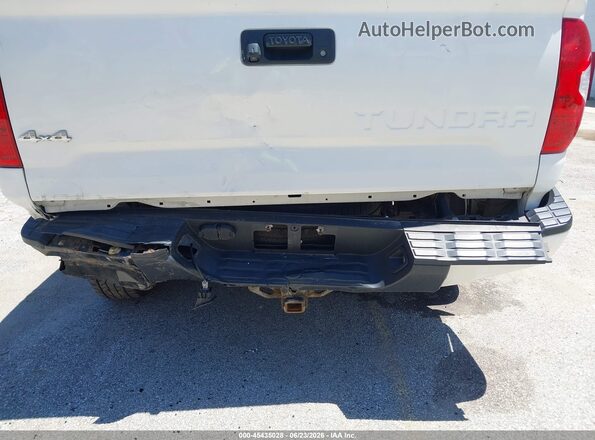 5TFCY5F12HX021910 2017 TOYOTA TUNDRA White Դիմացի տեսք