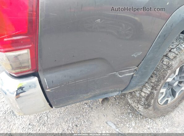 5TFCZ5AN0HX086519 2017 TOYOTA TACOMA Gray Vista frontal