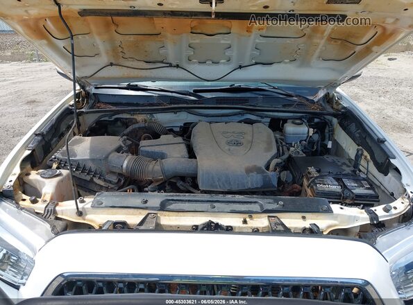 5TFCZ5AN2JX133328 2018 TOYOTA TACOMA White უკანა ხედი