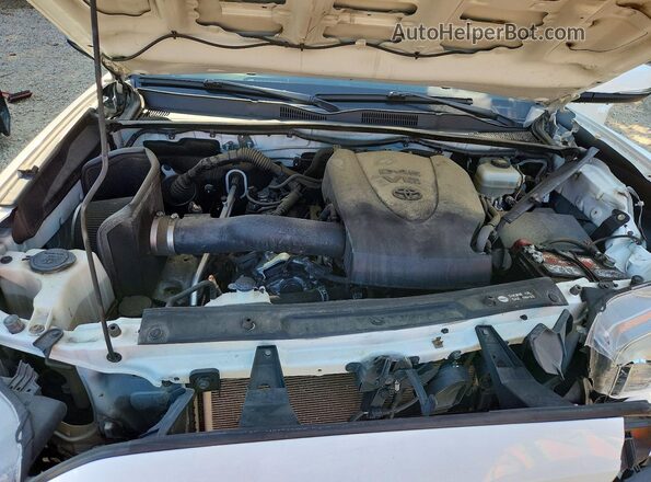 5TFCZ5AN3KX178179 2019 TOYOTA TACOMA White Rear interior view