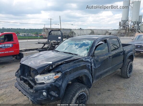 5TFCZ5AN7HX064310 2017 TOYOTA TACOMA Black Widok z przodu