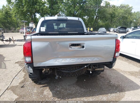 5TFCZ5AN7KX196121 2019 TOYOTA TACOMA Silver Widok z przodu