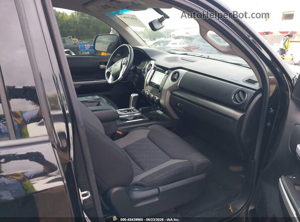 5TFDW5F10GX546022 2016 TOYOTA TUNDRA Black წინა სალონის ხედი