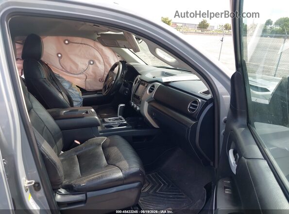 5TFDW5F14KX808939 2019 TOYOTA TUNDRA Gray Front interior view