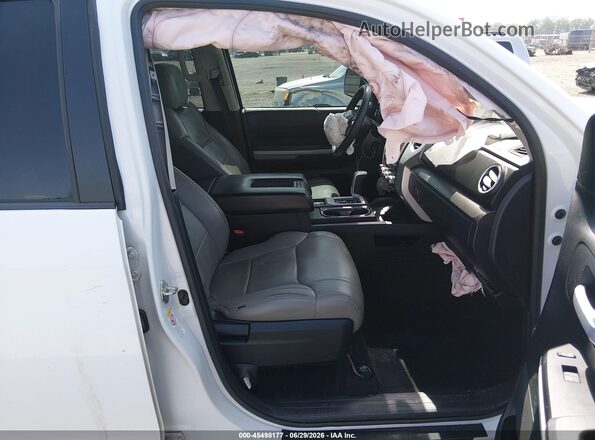 5TFDW5F15JX740682 2018 TOYOTA TUNDRA White Widok wnętrza z przodu