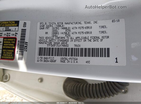 5TFDW5F15JX740682 2018 TOYOTA TUNDRA White Widok komory silnika