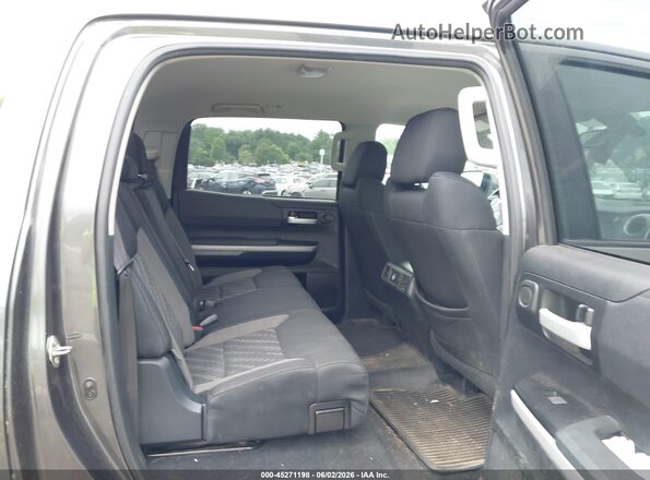 5TFDW5F16JX758866 2018 TOYOTA TUNDRA Серый Вид наклейки с VIN-кодом