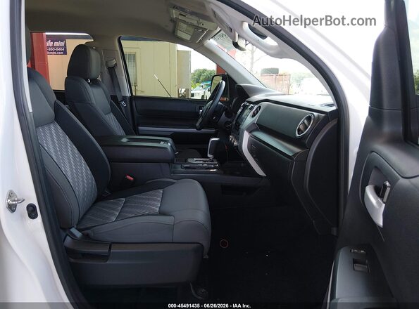5TFDY5F11LX947745 2020 TOYOTA TUNDRA White Widok wnętrza z przodu