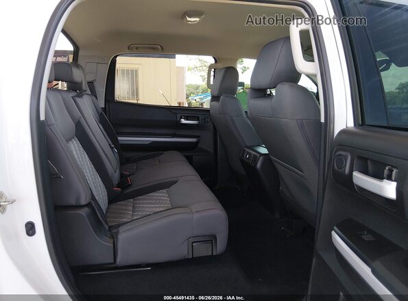 5TFDY5F11LX947745 2020 TOYOTA TUNDRA White Widok naklejki z numerem VIN