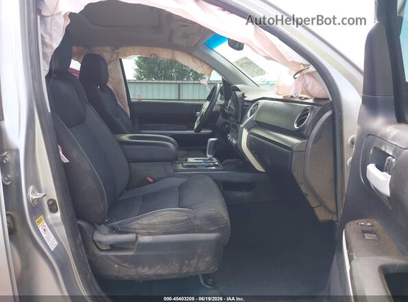 5TFDY5F13GX500839 2016 TOYOTA TUNDRA Silver Widok wnętrza z przodu