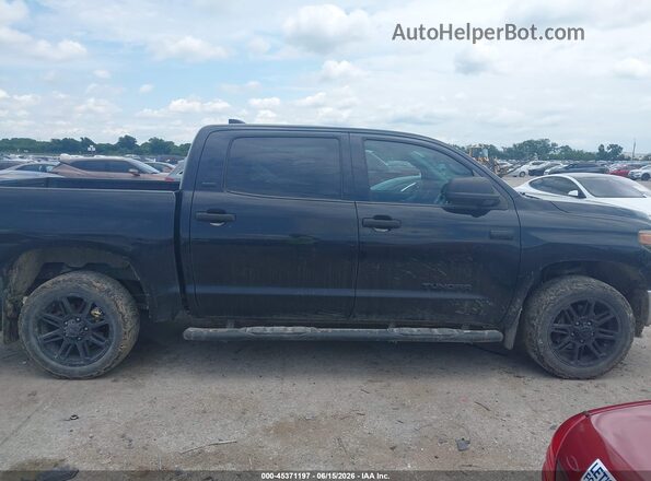 5TFDY5F13LX882882 2020 TOYOTA TUNDRA Black უკანა სალონის ხედი
