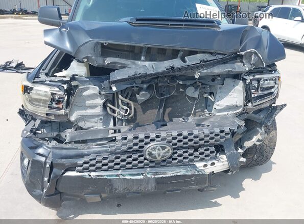 5TFDY5F16JX773779 2018 TOYOTA TUNDRA Black Вид спереду