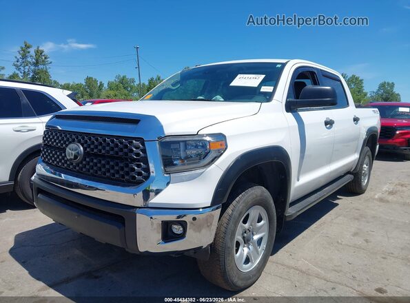 5TFDY5F18JX704074 2018 TOYOTA TUNDRA White წინა მარცხენა ხედი სამი მეოთხედიდან