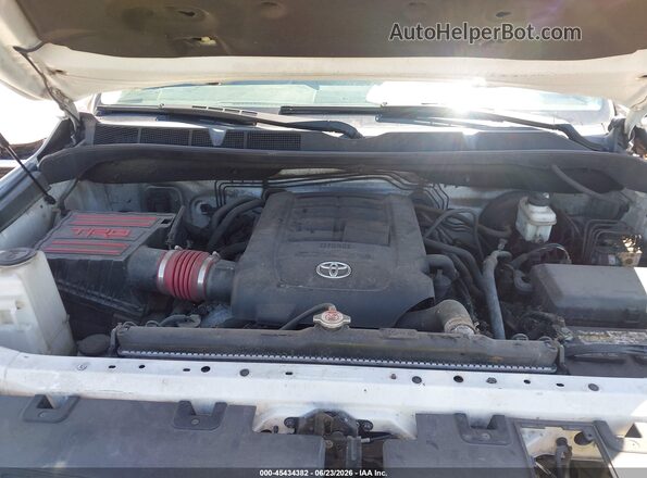5TFDY5F18JX704074 2018 TOYOTA TUNDRA White უკანა ხედი