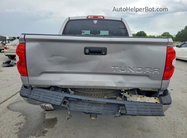5TFDY5F1XHX617240 2017 TOYOTA TUNDRA Серебряный Вид сзади