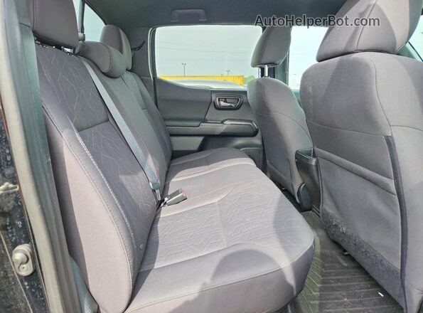 5TFDZ5BN5GX004432 2016 TOYOTA TACOMA Black უკანა სავარძლების ხედი