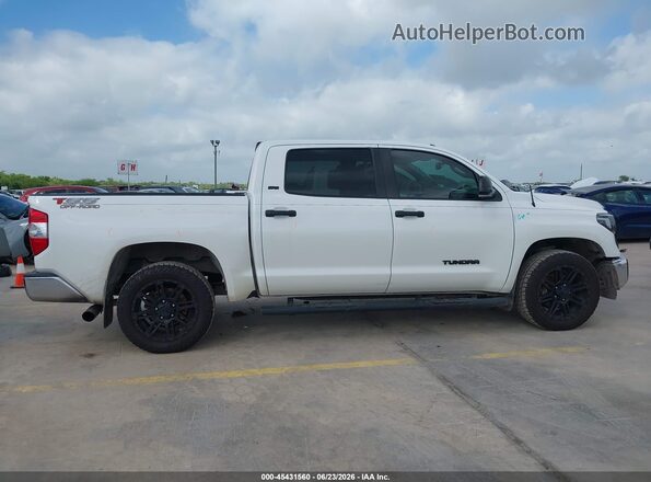 5TFEM5F14KX144605 2019 TOYOTA TUNDRA Белый Вид задней части салона