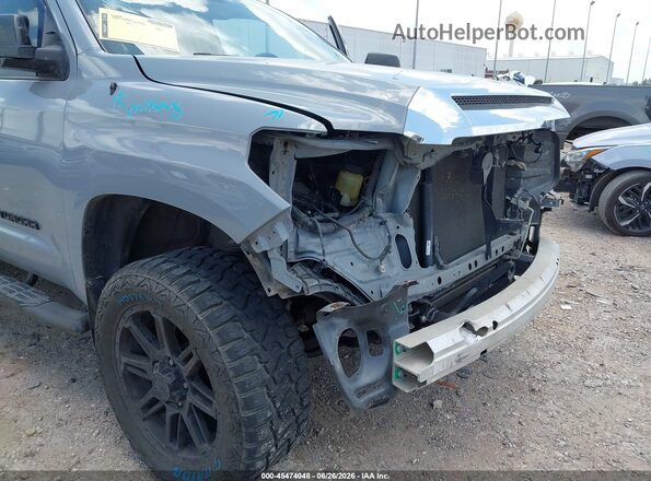 5TFEM5F15KX141986 2019 TOYOTA TUNDRA Серый Вид спереди