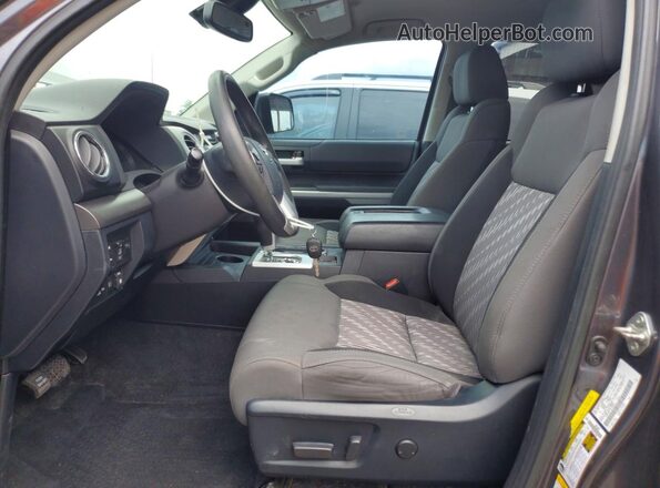 5TFEM5F17JX128672 2018 TOYOTA TUNDRA Gray 