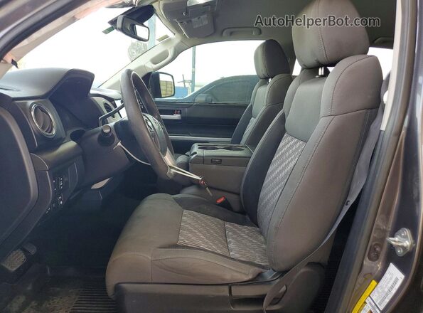 5TFEM5F17KX136482 2019 TOYOTA TUNDRA Gray Widok wnętrza z przodu