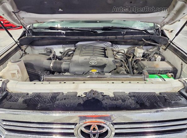 5TFEW5F17HX221230 2017 TOYOTA TUNDRA White Вид задньої частини салону