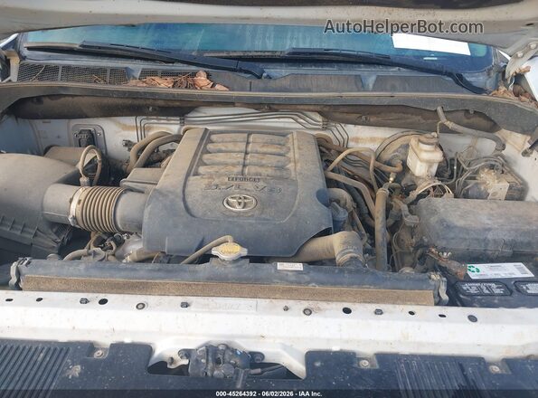 5TFEW5F17HX226590 2017 TOYOTA TUNDRA White 