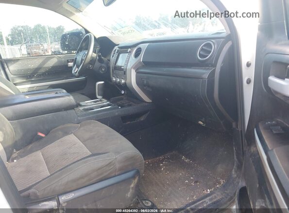 5TFEW5F17HX226590 2017 TOYOTA TUNDRA White 