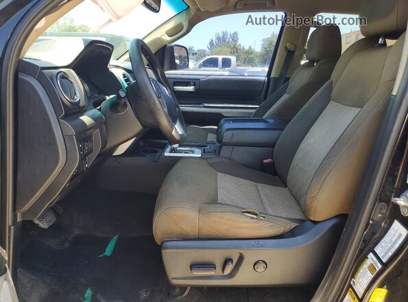 5TFEW5F18GX192707 2016 TOYOTA TUNDRA Черный Вид салона спереди