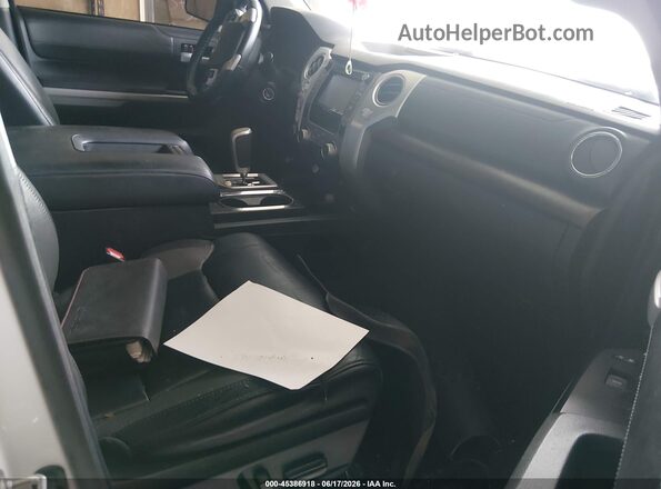 5TFHW5F12JX750331 2018 TOYOTA TUNDRA White Սալոնի դիմացի տեսք