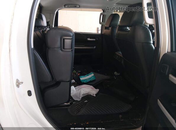 5TFHW5F12JX750331 2018 TOYOTA TUNDRA White VIN կոդի պիտակի տեսք