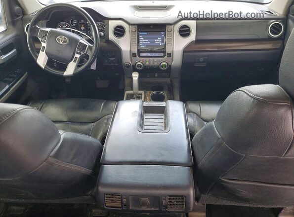 5TFHW5F19JX714894 2018 TOYOTA TUNDRA Blue Вид панелі приладів