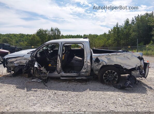 5TFJA5DB3NX039433 2022 TOYOTA TUNDRA Silver Widok wnętrza 360 stopni