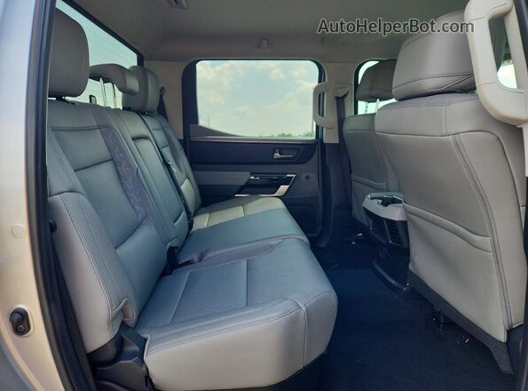 5TFJA5DB9RX233101 2024 TOYOTA TUNDRA Silver 