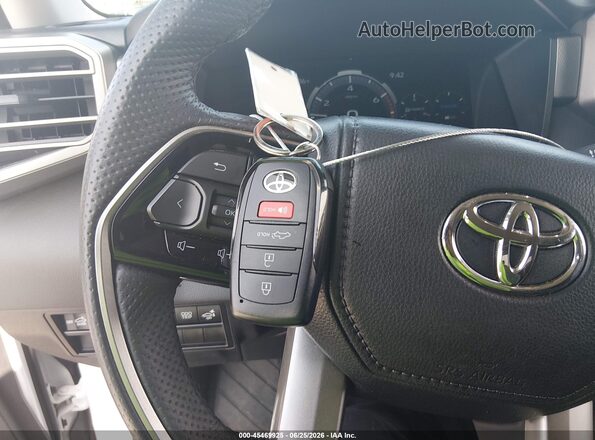 5TFJC5DB6RX065542 2024 TOYOTA TUNDRA HYBRID White Առջևի վահանակի տեսք
