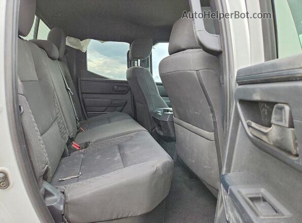5TFKB5DA7SX267942 2025 TOYOTA TUNDRA White Հետևի նստատեղերի տեսք