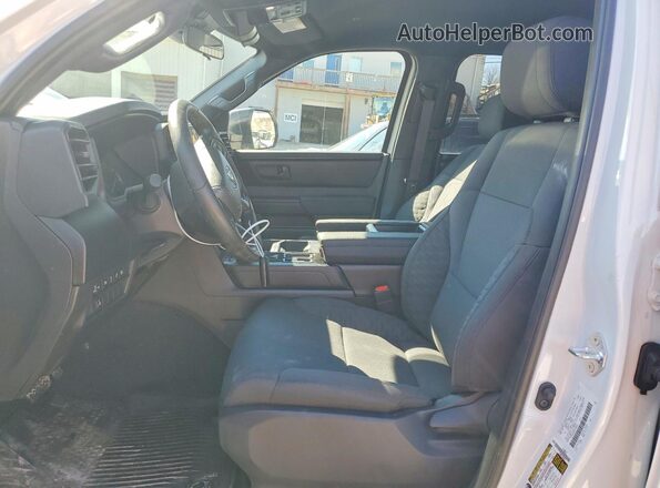 5TFKB5DAXSX330449 2025 TOYOTA TUNDRA White Widok wnętrza z przodu