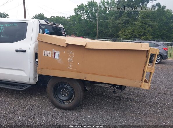 5TFKB5DB1SX255018 2025 TOYOTA TUNDRA White Դիմացի տեսք