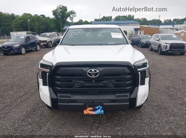 5TFKB5DB1SX255018 2025 TOYOTA TUNDRA White Սալոնի հետևի տեսք