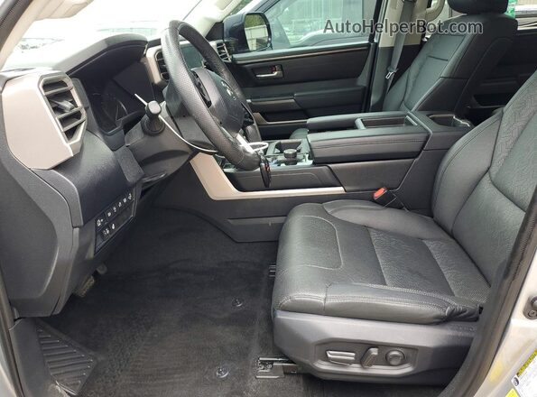 5TFLA5AB2RX030063 2024 TOYOTA TUNDRA Silver Սալոնի դիմացի տեսք
